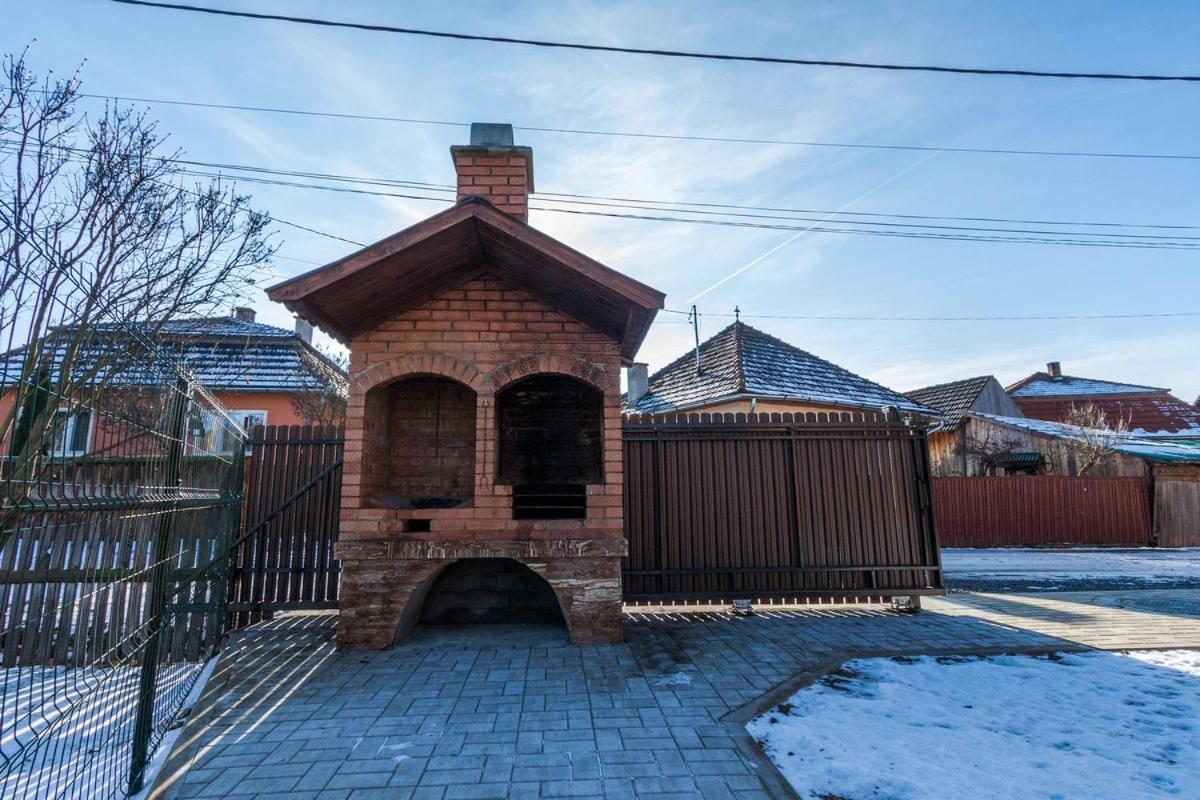 Eross Kulcsoshaz Villa Lăzarea Buitenkant foto