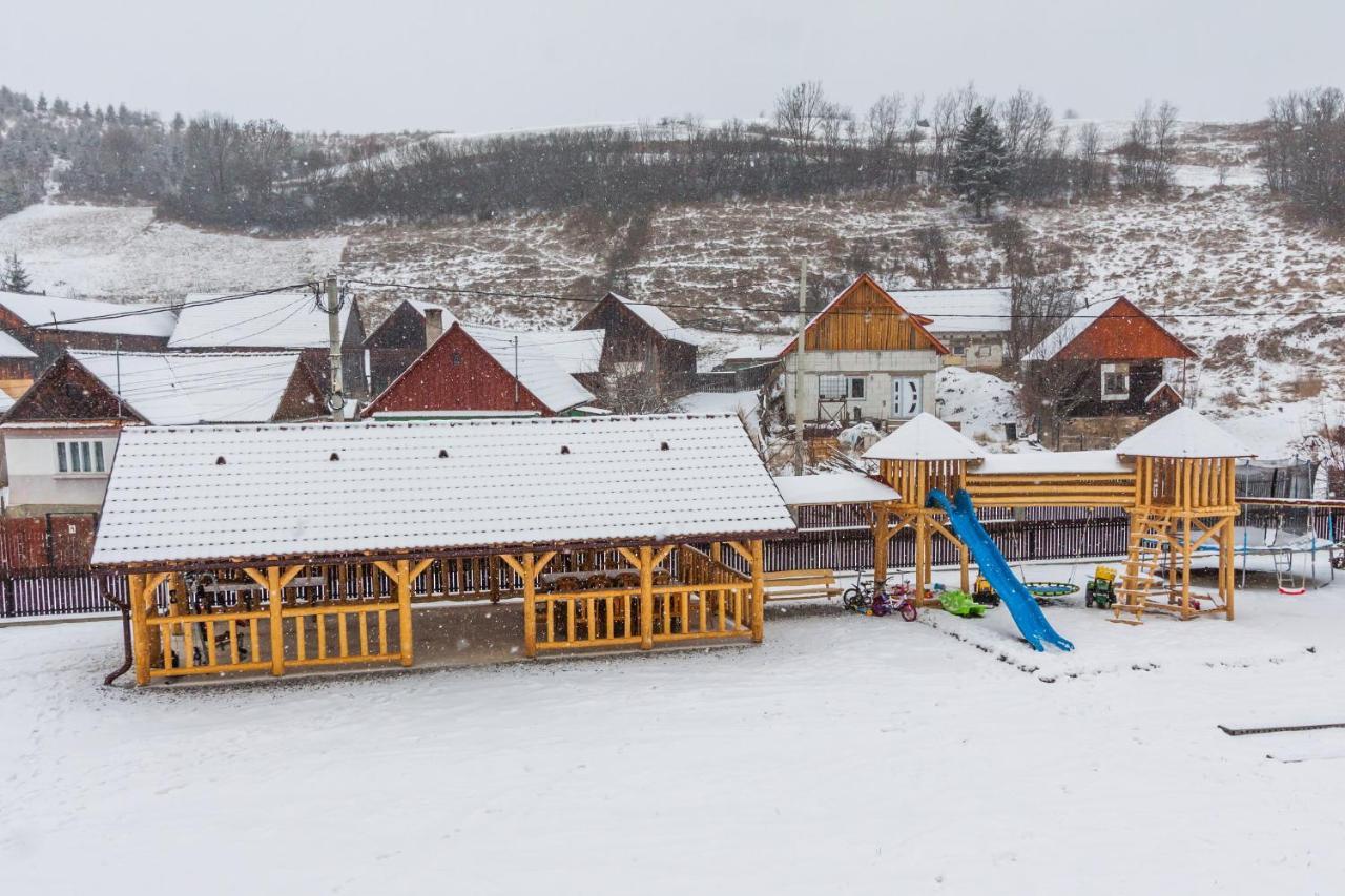 Eross Kulcsoshaz Villa Lăzarea Buitenkant foto