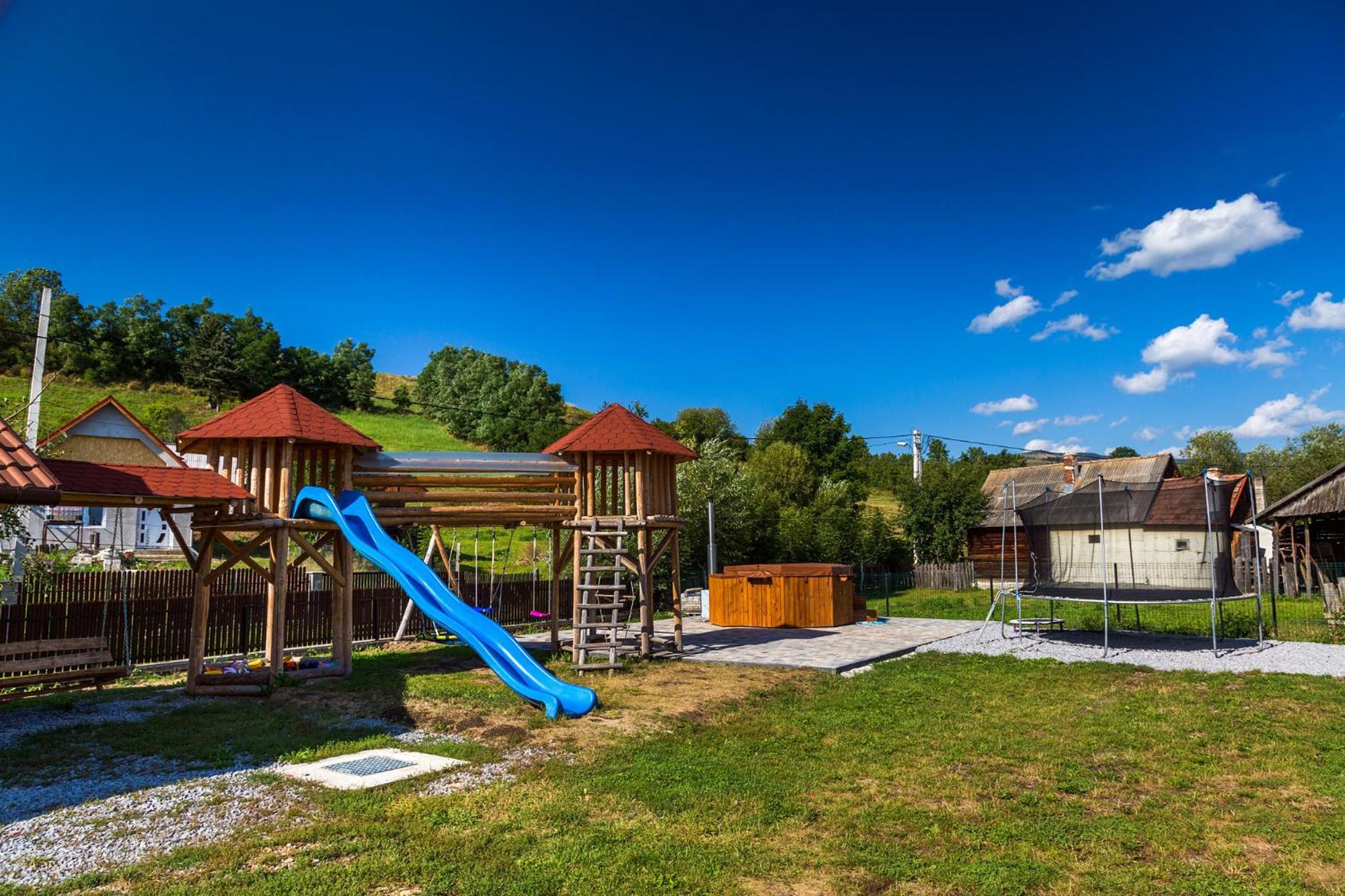 Eross Kulcsoshaz Villa Lăzarea Buitenkant foto